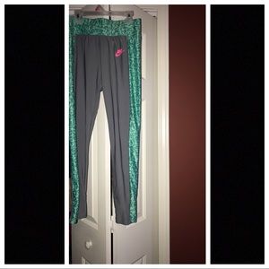 Nike leggings